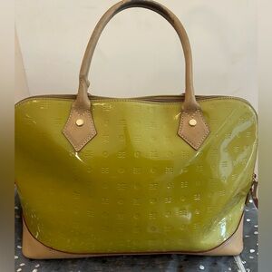 Beautiful and rare chartreuse Arcadia patent leather handbag